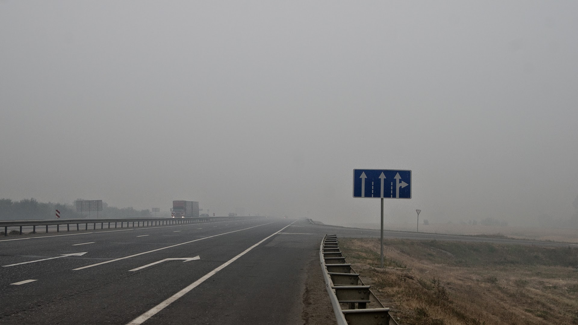 Автодорога М-4 в Тульской области.