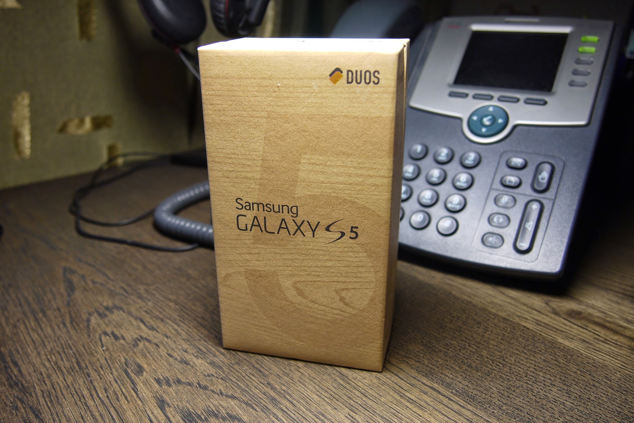Samsung Galaxy S5 Duos. Упаковка. Коробка обычная, картонная.