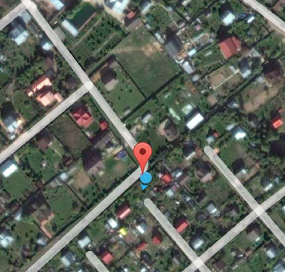 Отображение присланного местоположения на карте. Красный маркер - местоположение самого смарфона, а синий расположенного в двух метрах рядом GPS-трекера.